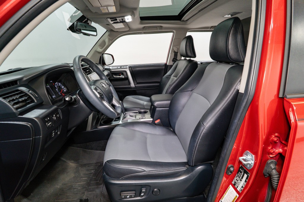 2022 Toyota 4Runner Image 15