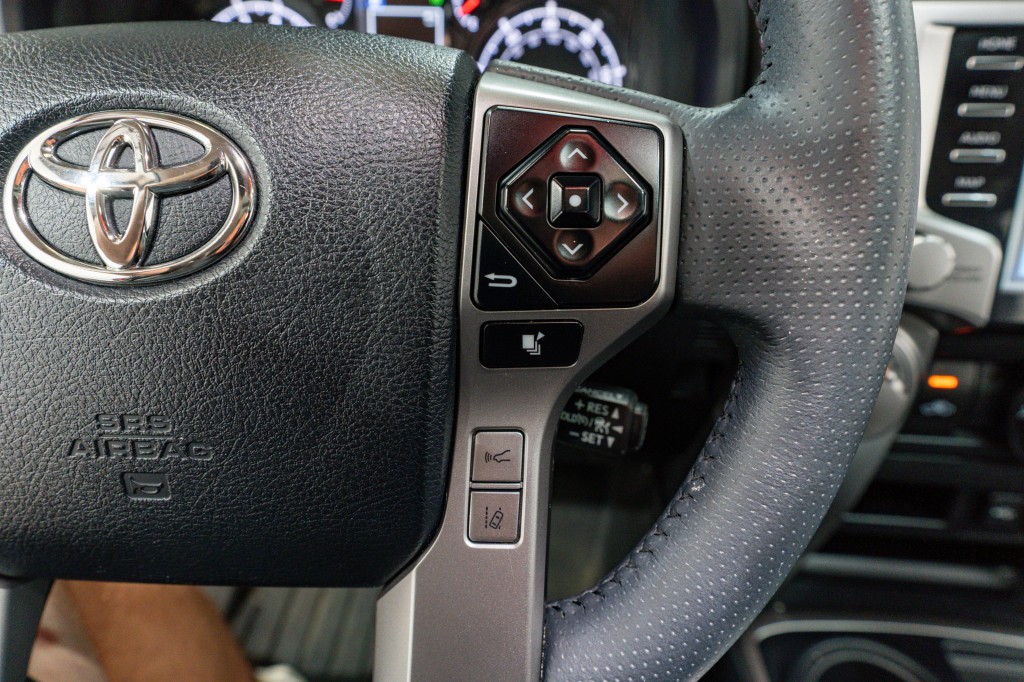 2022 Toyota 4Runner Image 25
