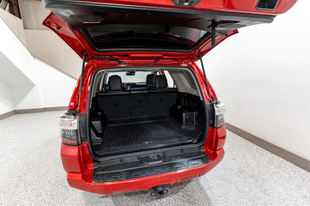 2022 Toyota 4Runner Image 33