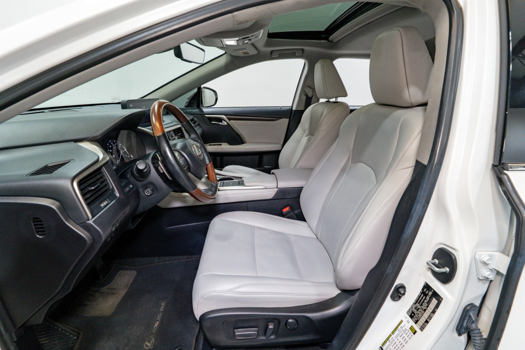 2022 Lexus RX Image 16