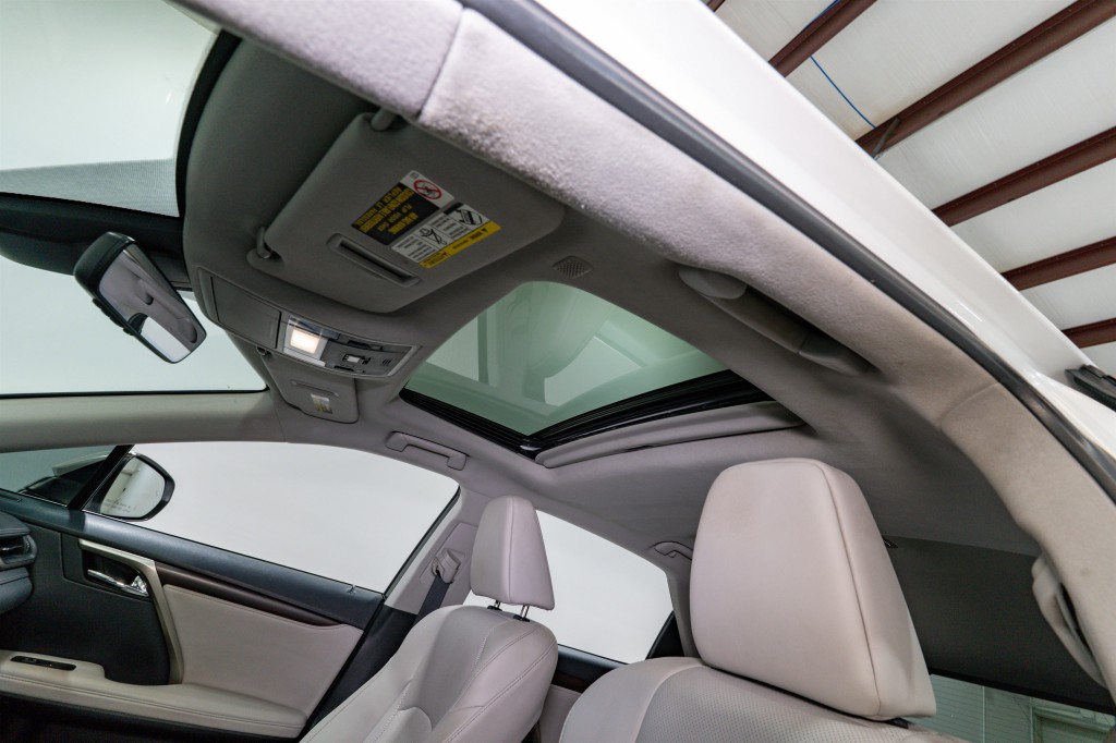 2022 Lexus RX Image 17