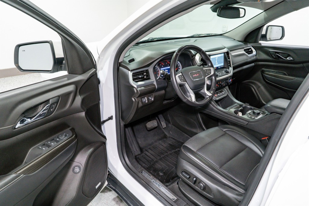 2021 GMC Acadia Image 12