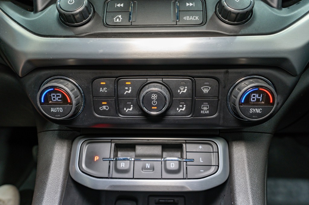 2021 GMC Acadia Image 24