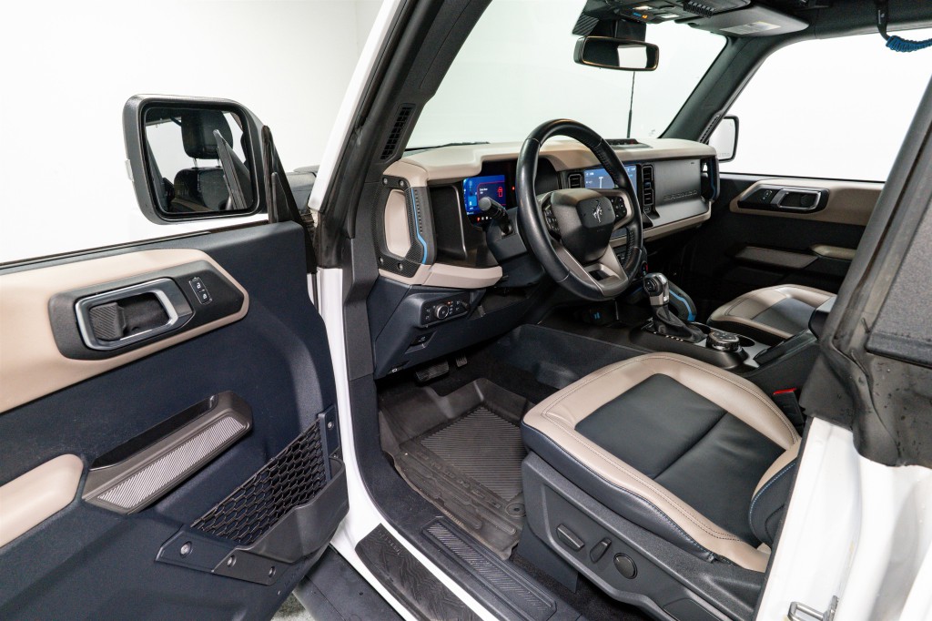 2022 Ford Bronco Image 13