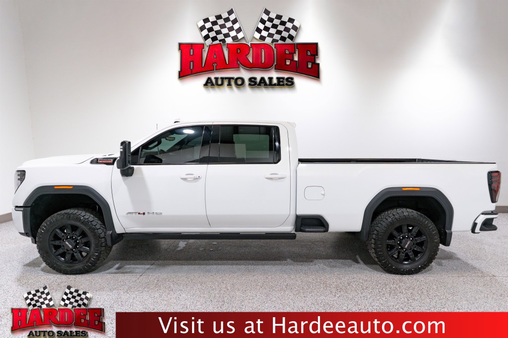 2024 GMC Sierra 2500 Image 1