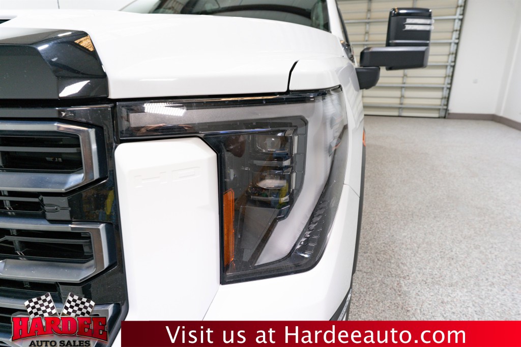 2024 GMC Sierra 2500 Image 8