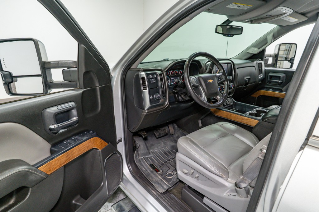 2015 Chevrolet Silverado 1500 Image 11