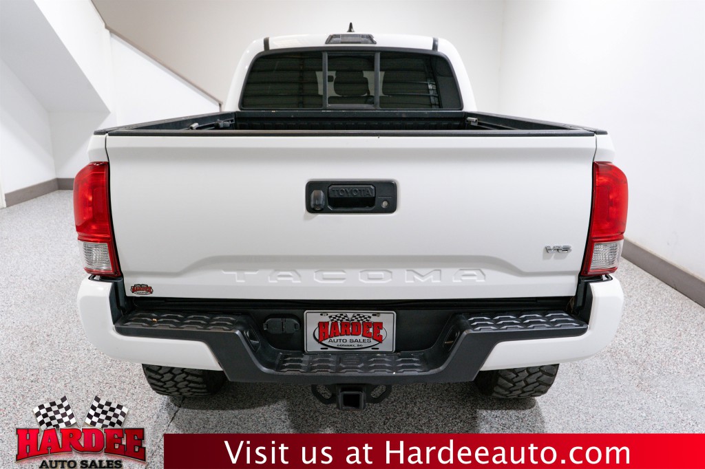 2016 Toyota Tacoma Image 4