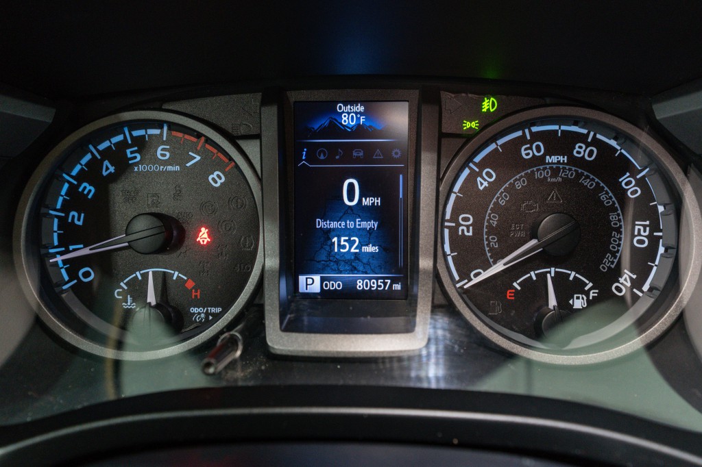 2016 Toyota Tacoma Image 22