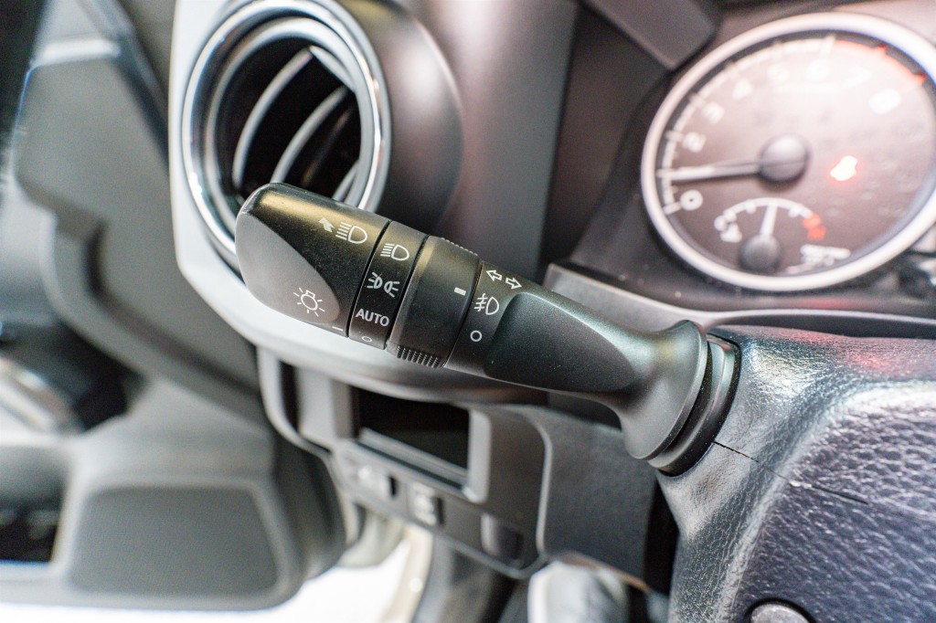 2016 Toyota Tacoma Image 27