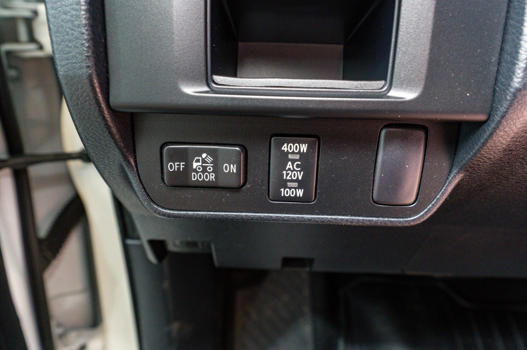 2016 Toyota Tacoma Image 28