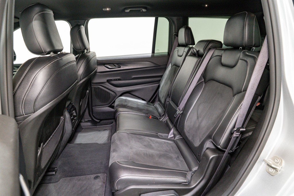 2024 Jeep Grand Cherokee Image 32