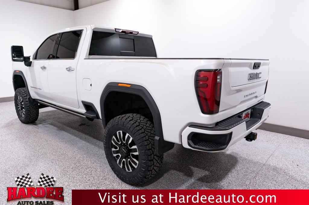 2024 GMC Sierra 2500 Image 3