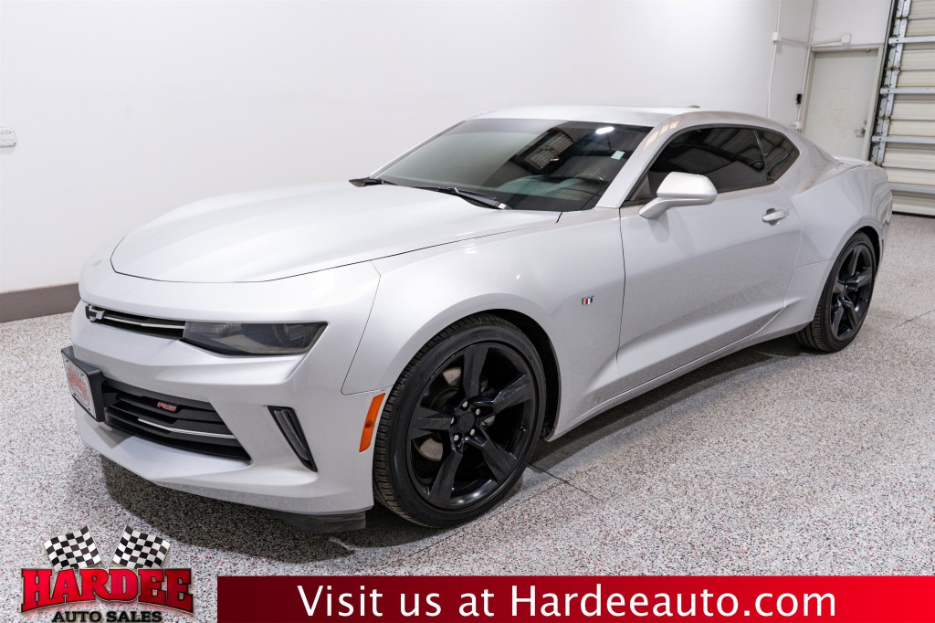 2017 Chevrolet Camaro Image 2