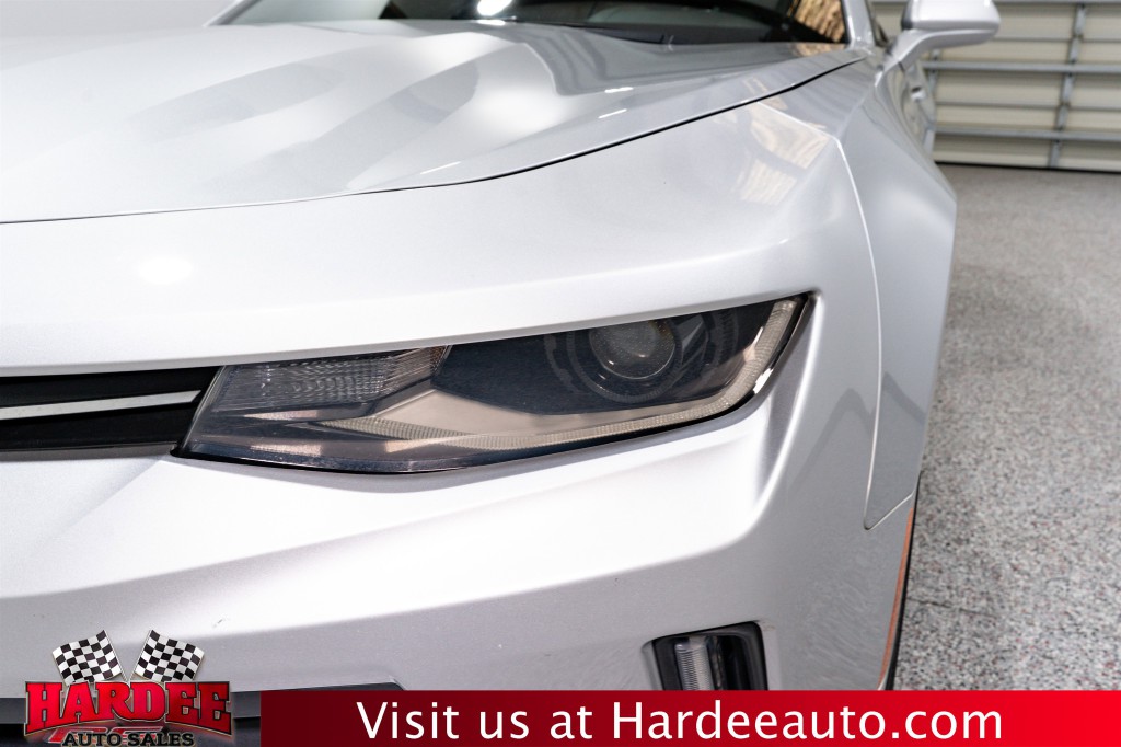 2017 Chevrolet Camaro Image 8