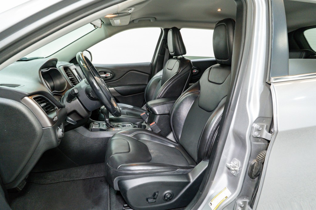 2019 Jeep Cherokee Image 13