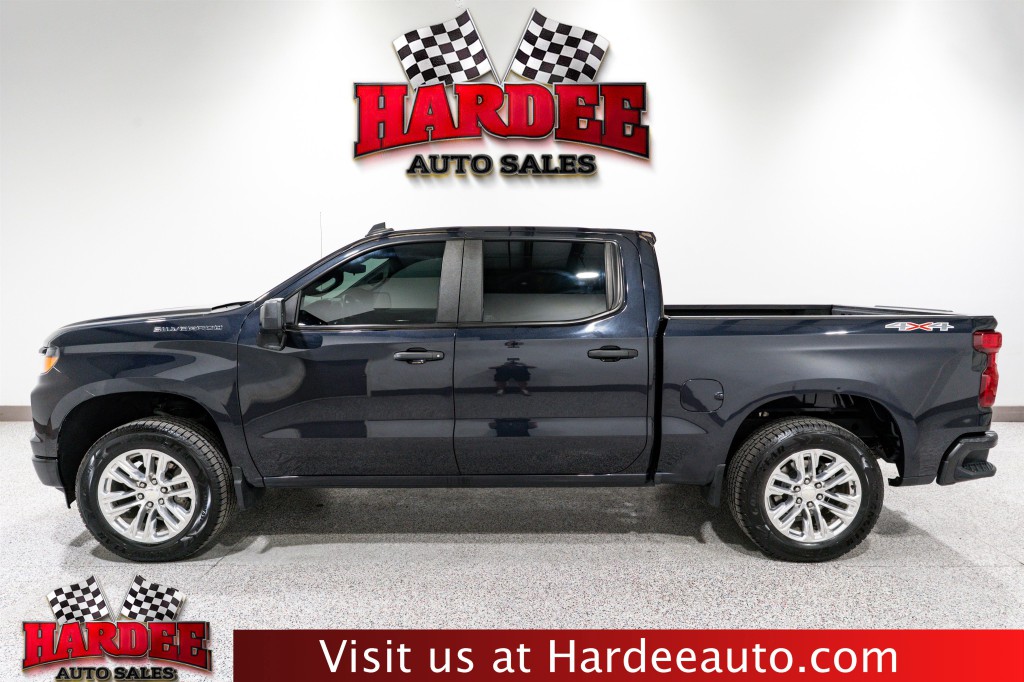 2024 Chevrolet Silverado 1500 Image 1