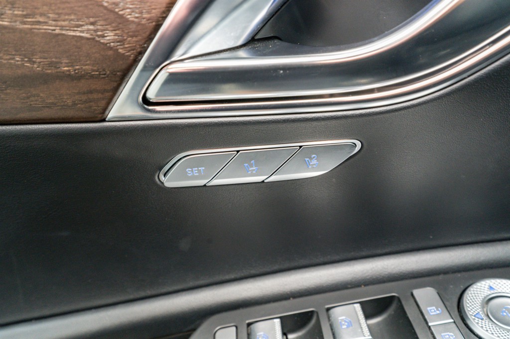 2024 Genesis GV80 Image 14