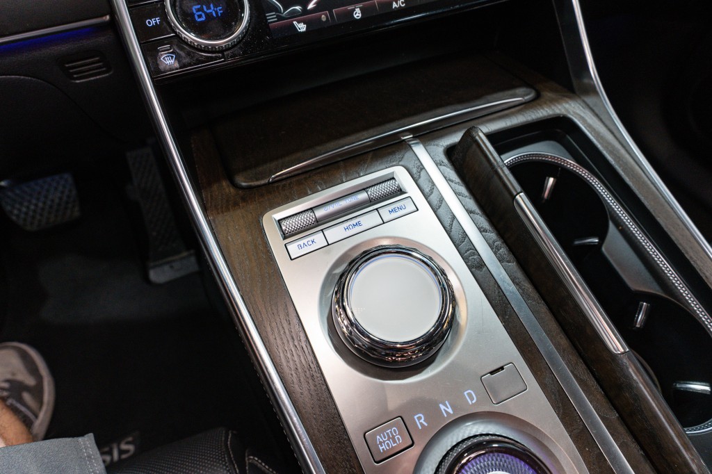 2024 Genesis GV80 Image 24