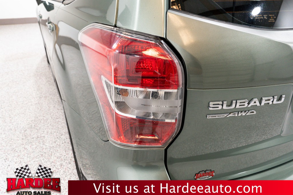 2016 Subaru Forester Image 9