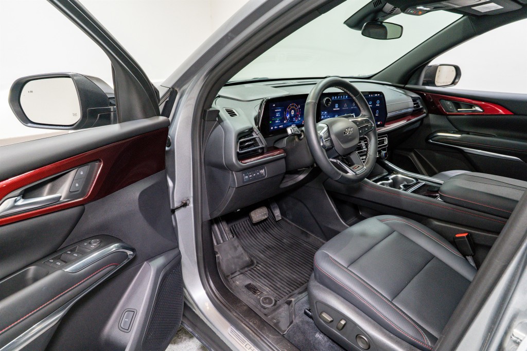 2024 Chevrolet Traverse Image 12