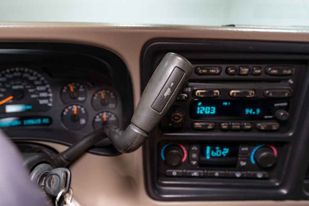 2003 Chevrolet Silverado 1500 Image 21