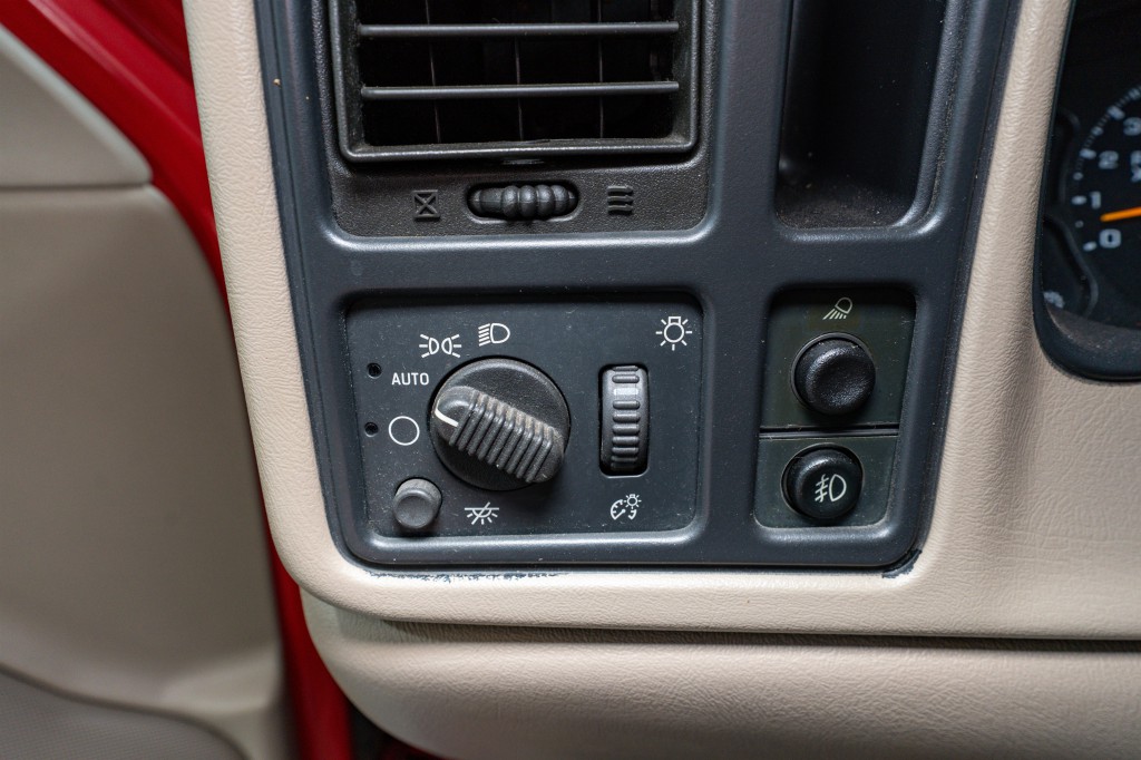 2003 Chevrolet Silverado 1500 Image 23