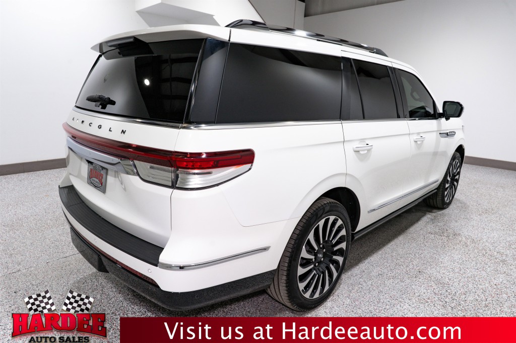 2024 Lincoln Navigator Image 5