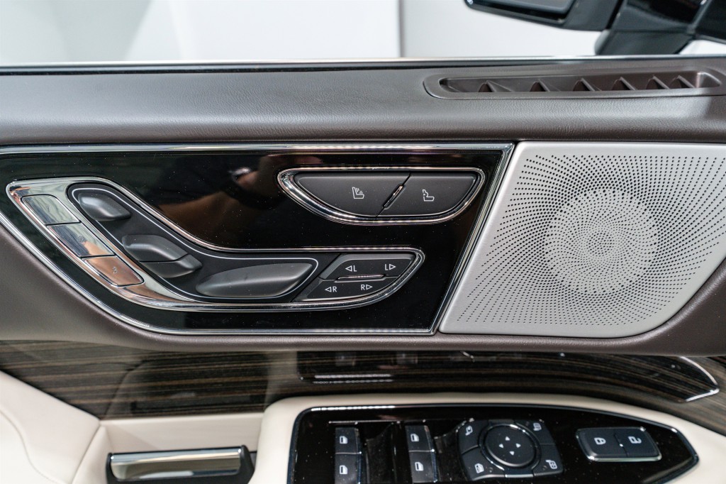 2024 Lincoln Navigator Image 16