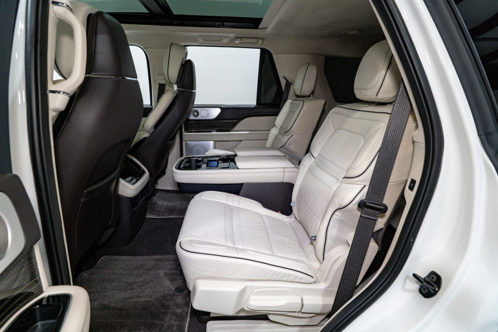 2024 Lincoln Navigator Image 36