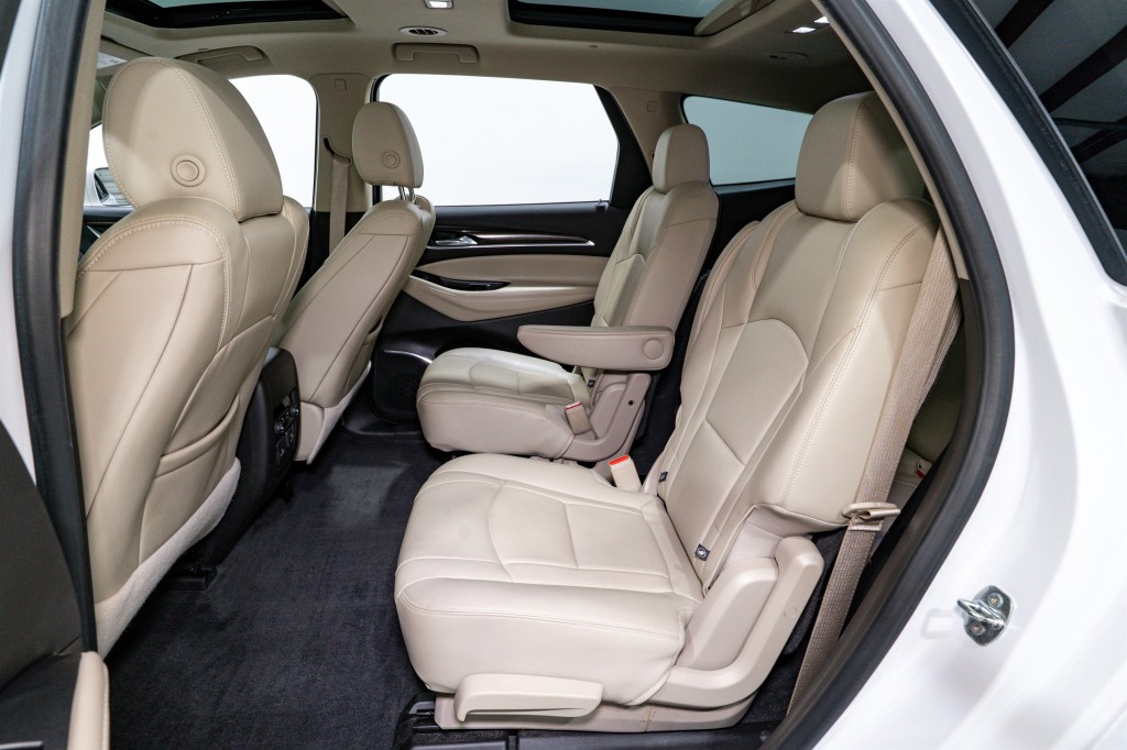 2019 Buick Enclave Image 32