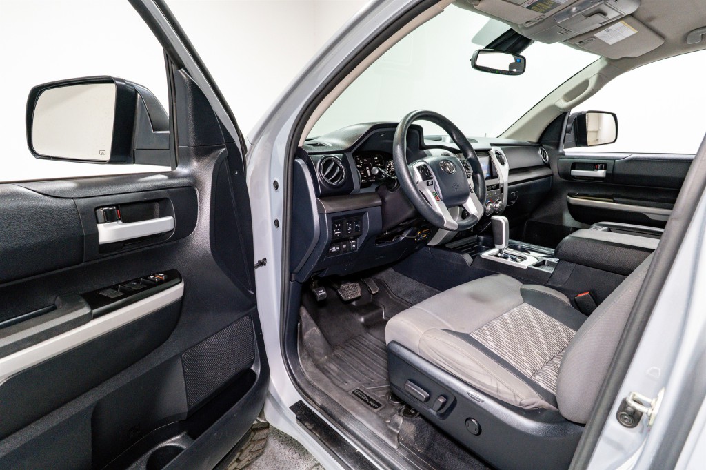 2019 Toyota Tundra Image 14