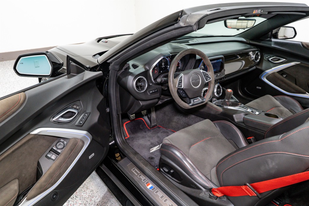 2019 Chevrolet Camaro Image 19