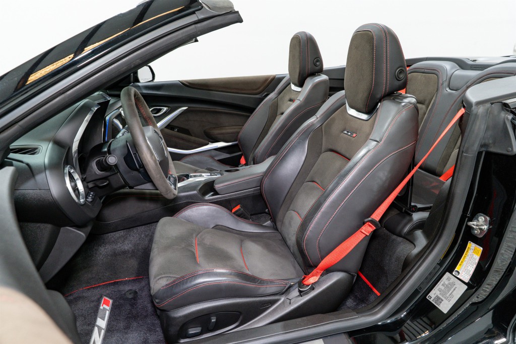 2019 Chevrolet Camaro Image 24