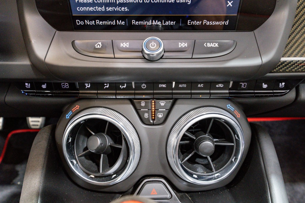 2019 Chevrolet Camaro Image 31