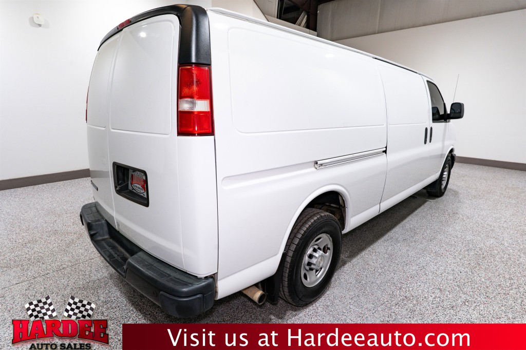 2018 Chevrolet Express Image 5