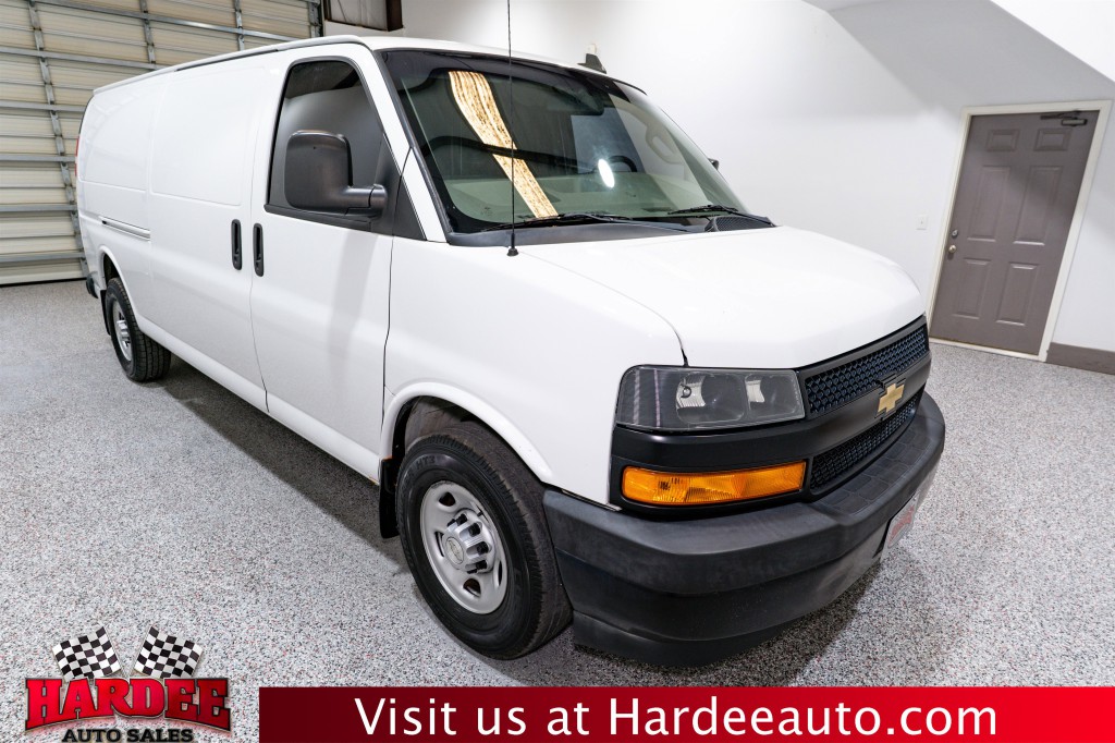 2018 Chevrolet Express Image 6
