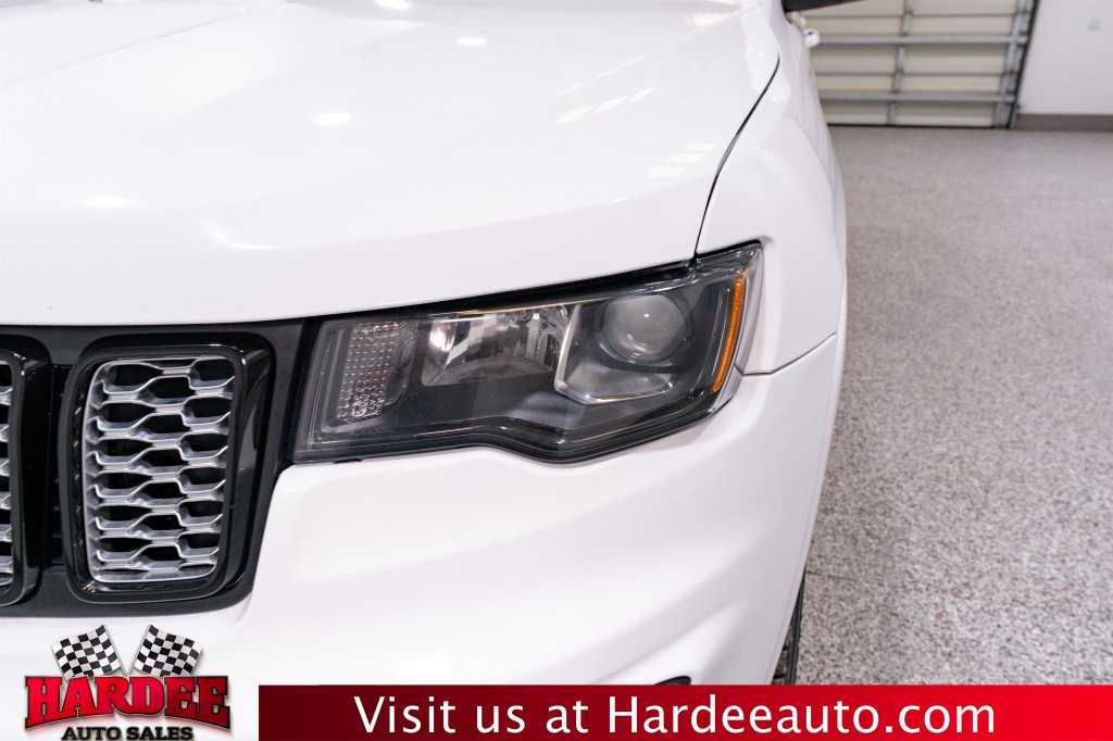 2018 Jeep Grand Cherokee Image 8