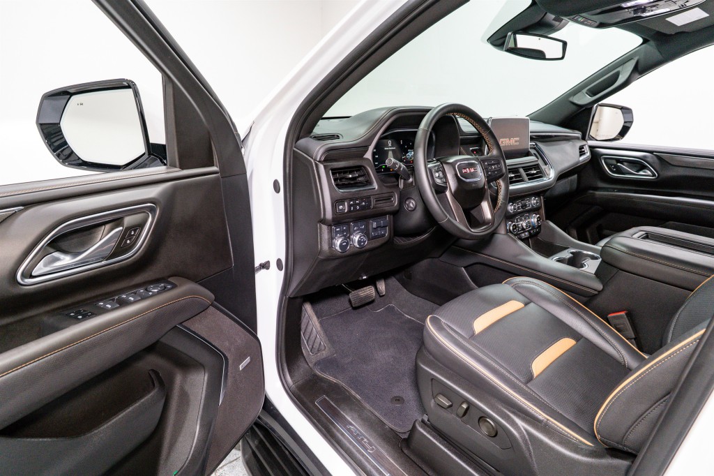 2024 GMC Yukon Image 12