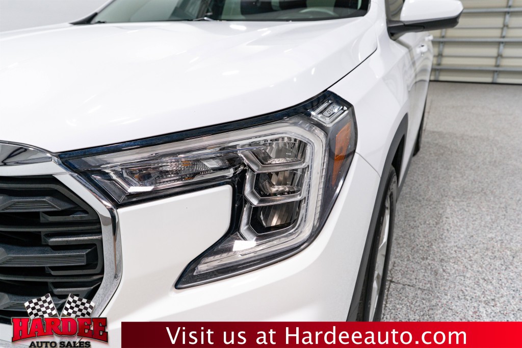 2022 GMC Terrain Image 8