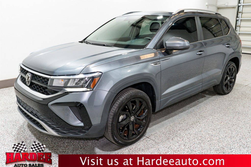 2022 Volkswagen Taos Image 2