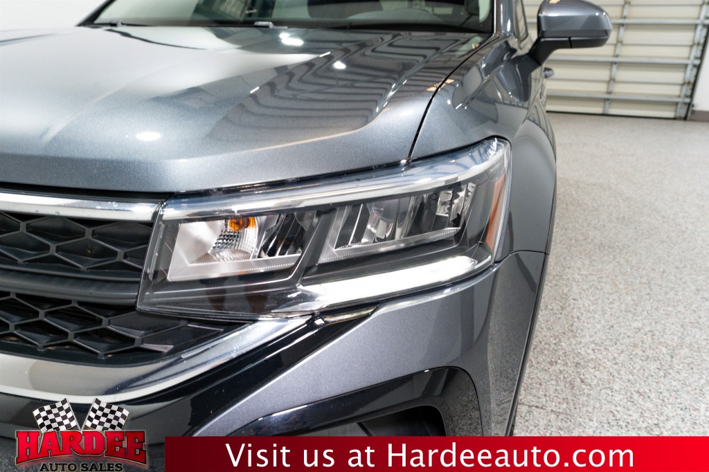 2022 Volkswagen Taos Image 8