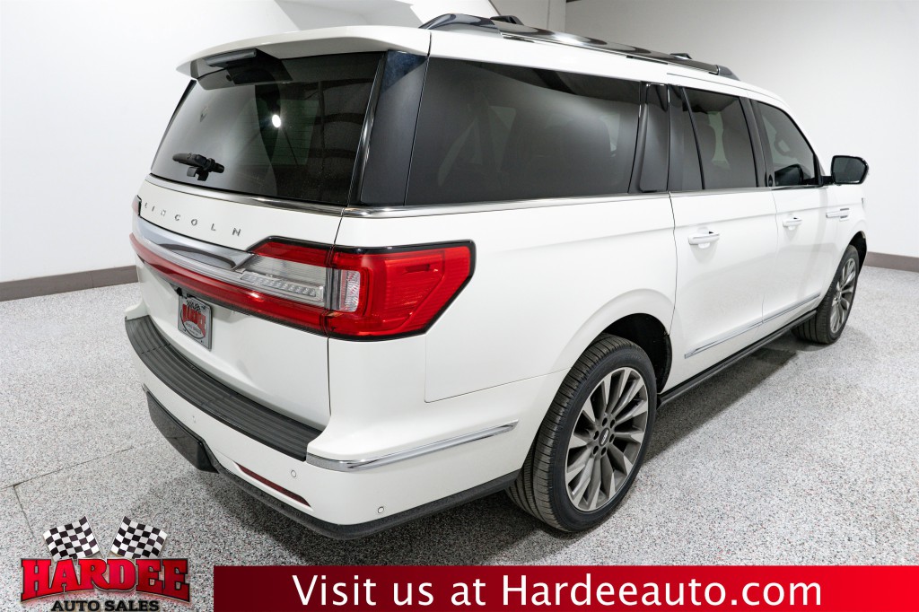 2021 Lincoln Navigator Image 5