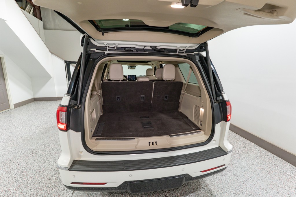 2021 Lincoln Navigator Image 36
