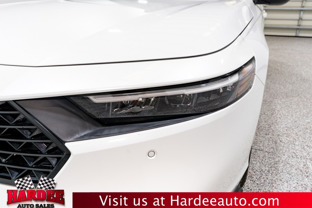2023 Honda Accord Image 8