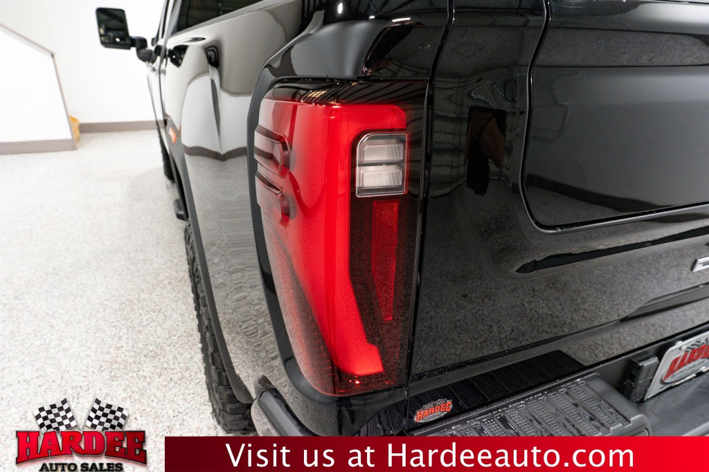 2024 GMC Sierra 2500 Image 9