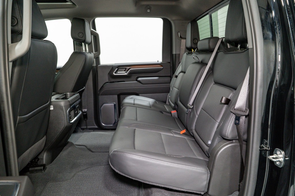 2024 GMC Sierra 2500 Image 33