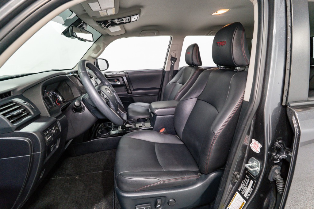 2022 Toyota 4Runner Image 14