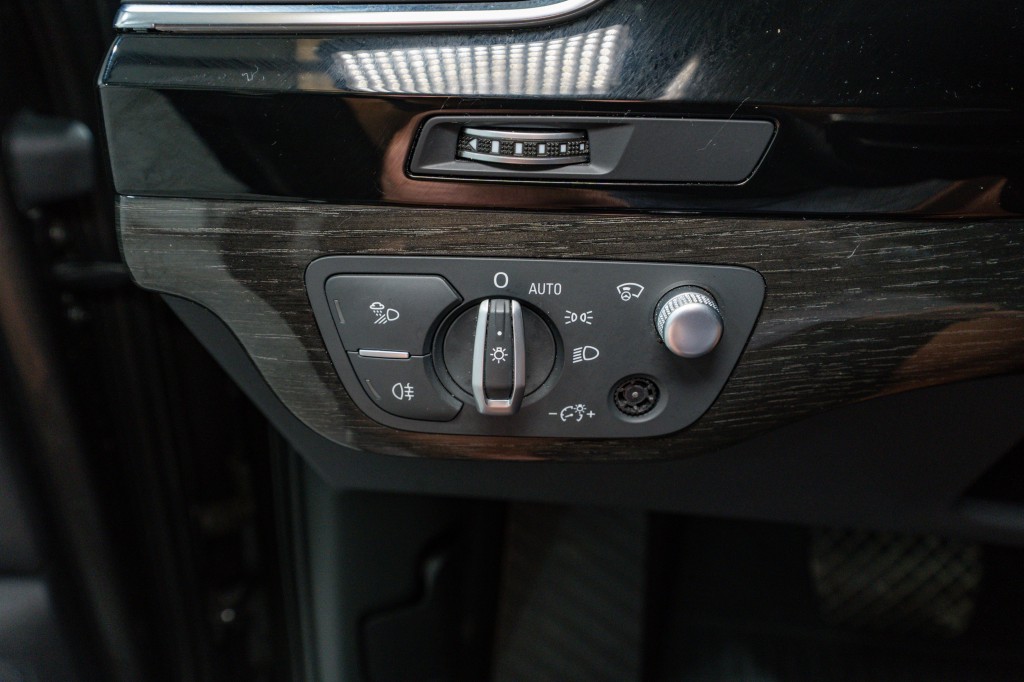 2019 Audi Q7 Image 32