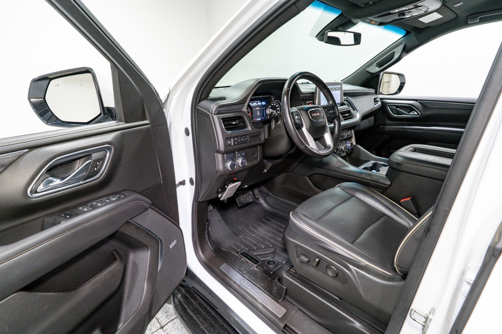2021 GMC Yukon Image 12
